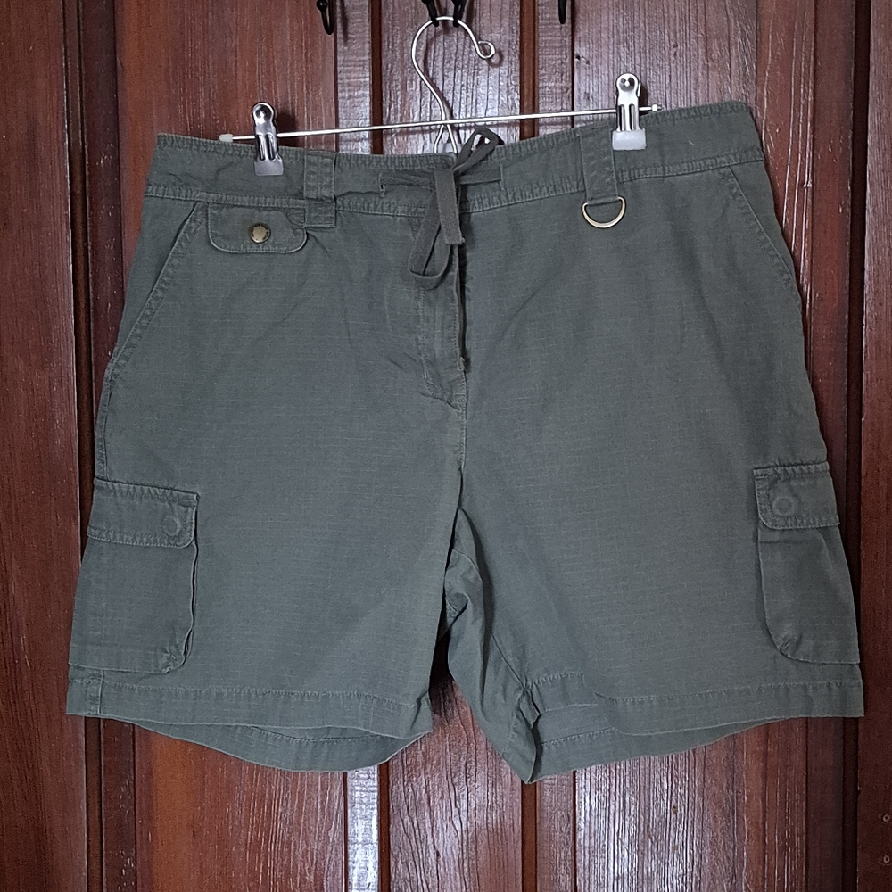 Jones New York Sport Army Green Shorts Size 14 - Picture 6 of 7